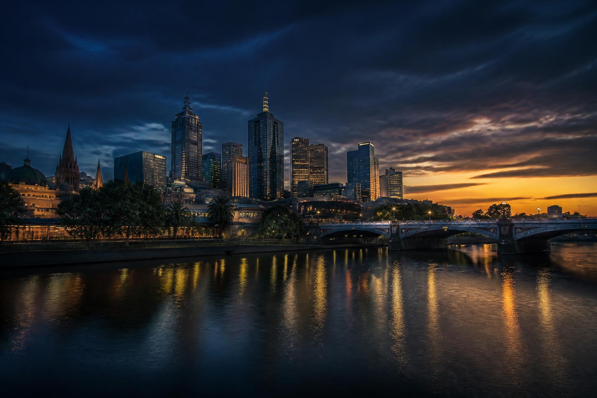 Melbourne skyline at dusk